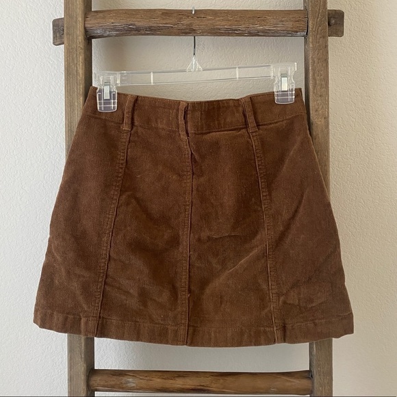 Button down corduroy brown skit - Picture 2 of 3